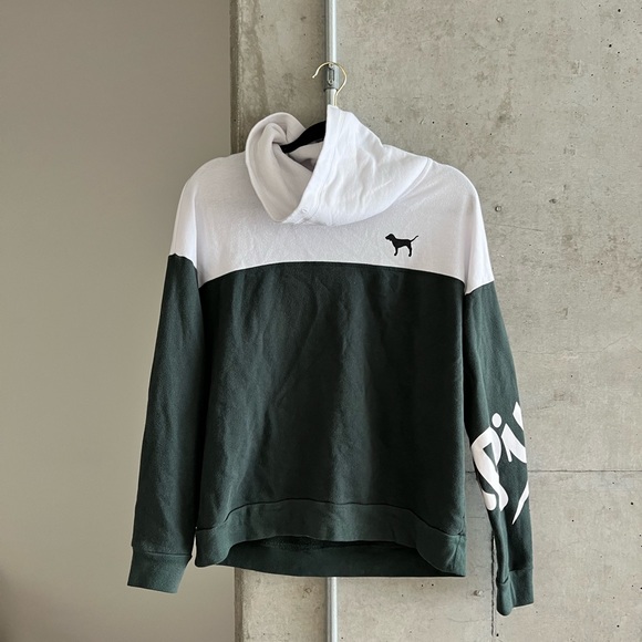 Sweater - Picture 1 of 4